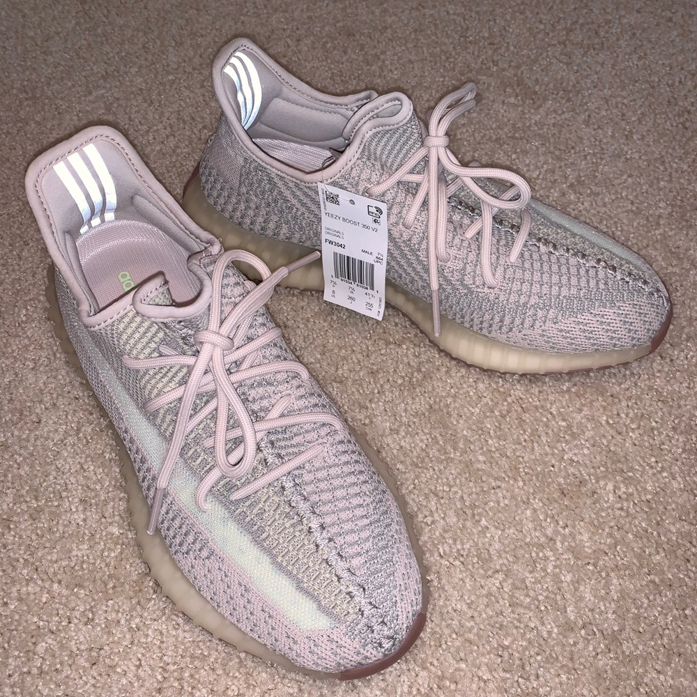 BRAND NEW ADIDAS YEEZY BOOST 350 V2 CITRIN